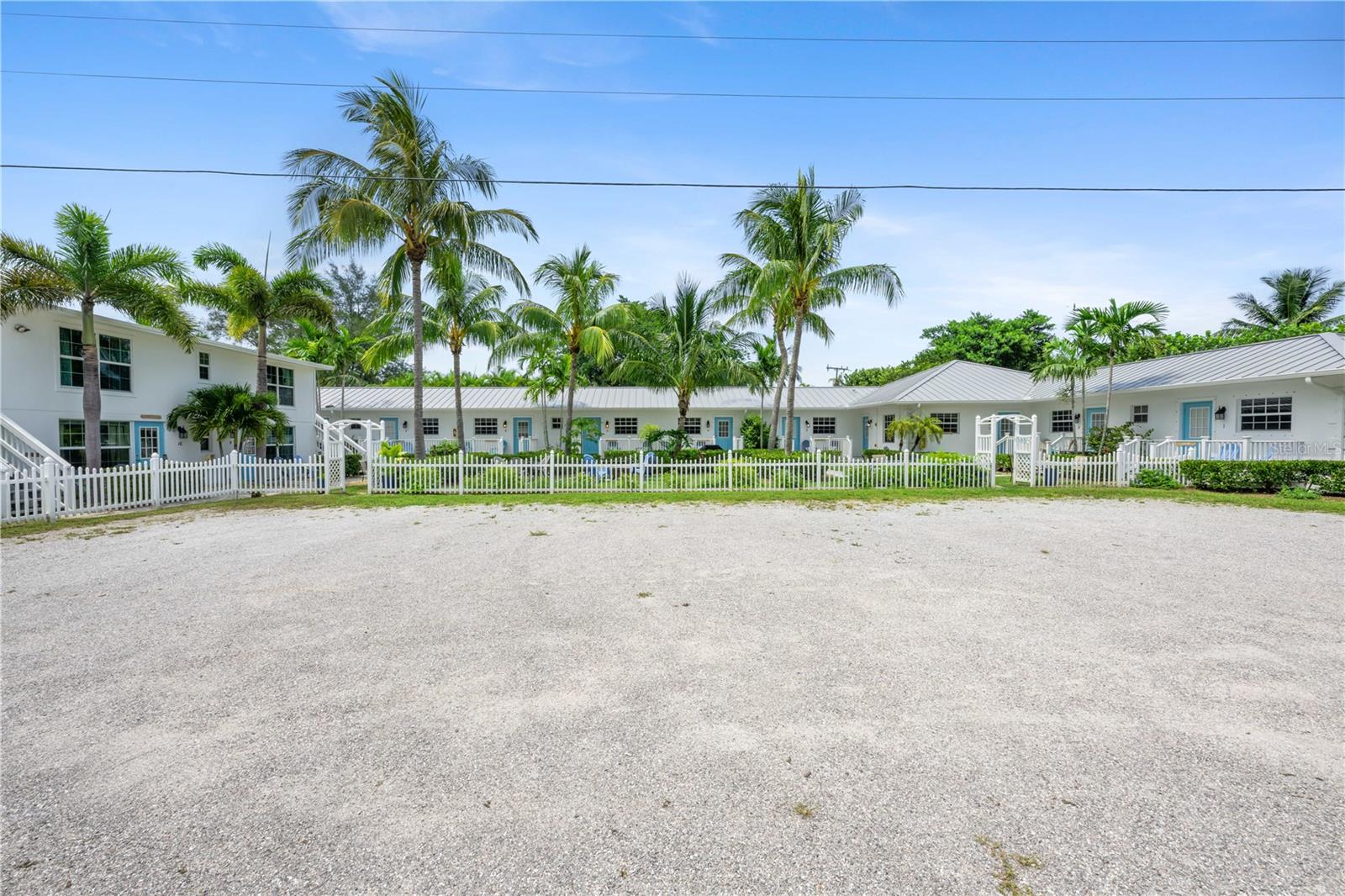 2502 TAMARIND DR, FORT PIERCE, FL — photo 2