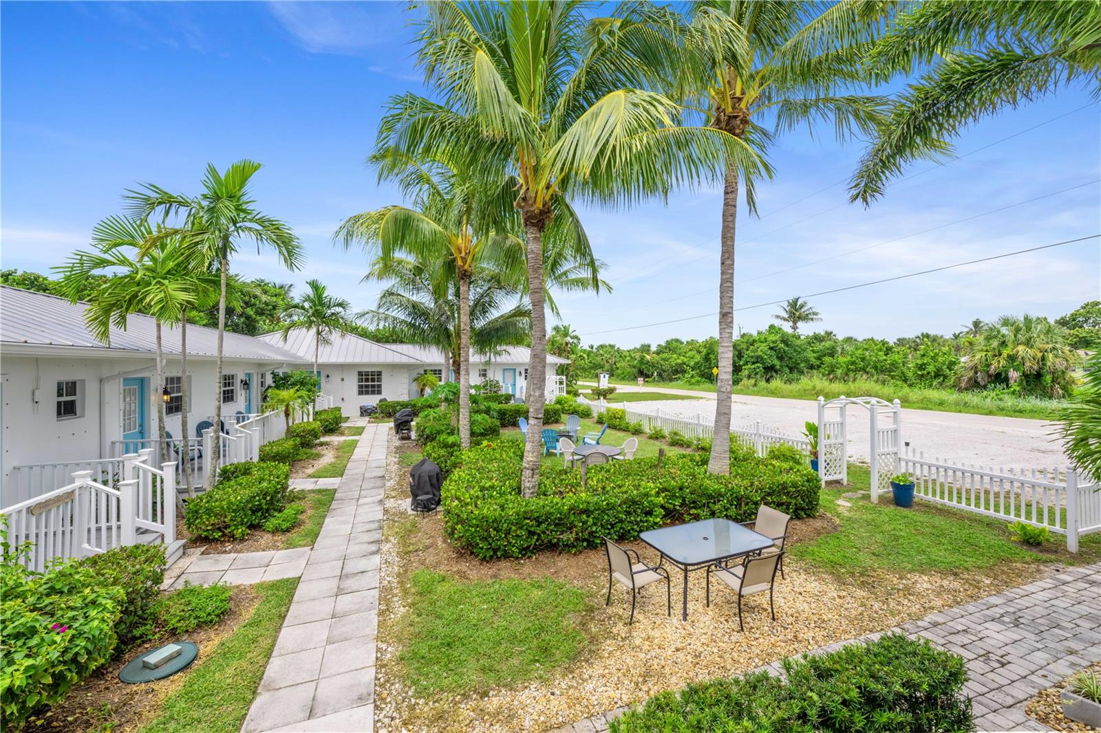 2502 TAMARIND DR, FORT PIERCE, FL — photo 9