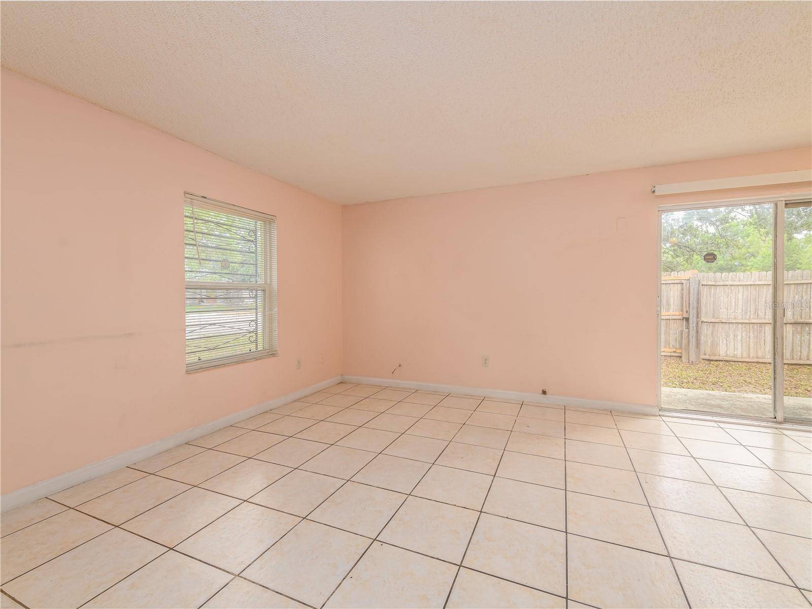 8702 FISH LAKE RD, TAMPA, FL — photo 6