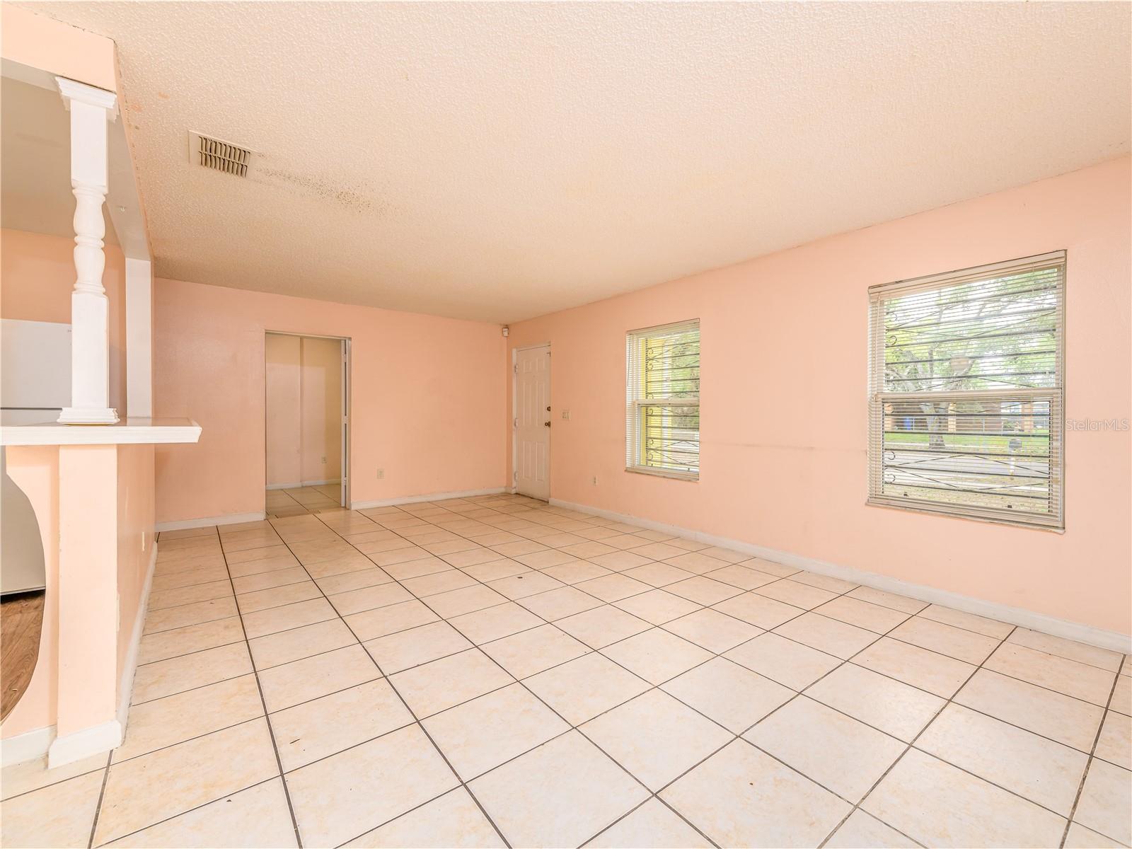 8702 FISH LAKE RD, TAMPA, FL — photo 7