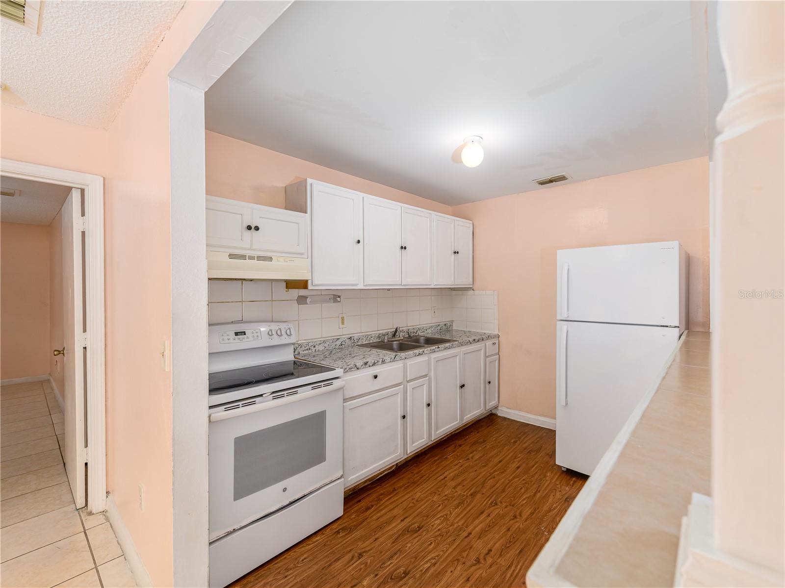 8702 FISH LAKE RD, TAMPA, FL — photo 10
