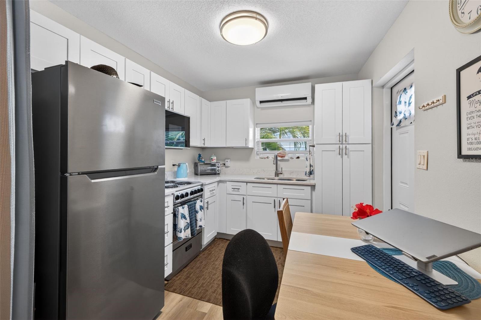825 46TH ST N #B, ST PETERSBURG, FL — photo 8