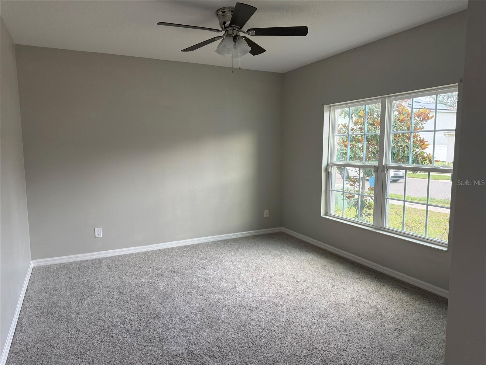 911 AVENAL LN, DAVENPORT, FL — photo 2