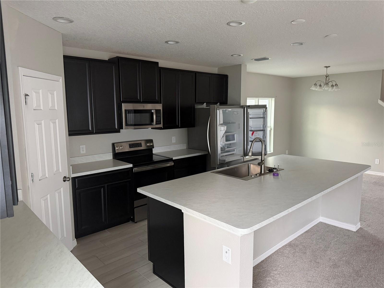 911 AVENAL LN, DAVENPORT, FL — photo 4