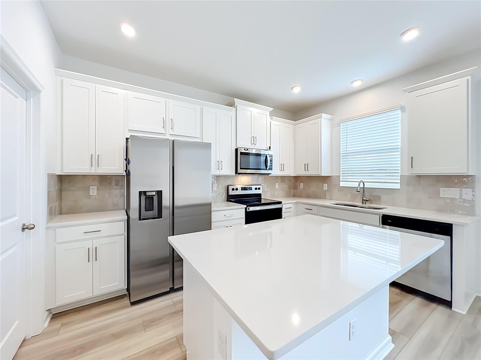 746 SPRING PALMS LOOP, ORLANDO, FL — photo 16