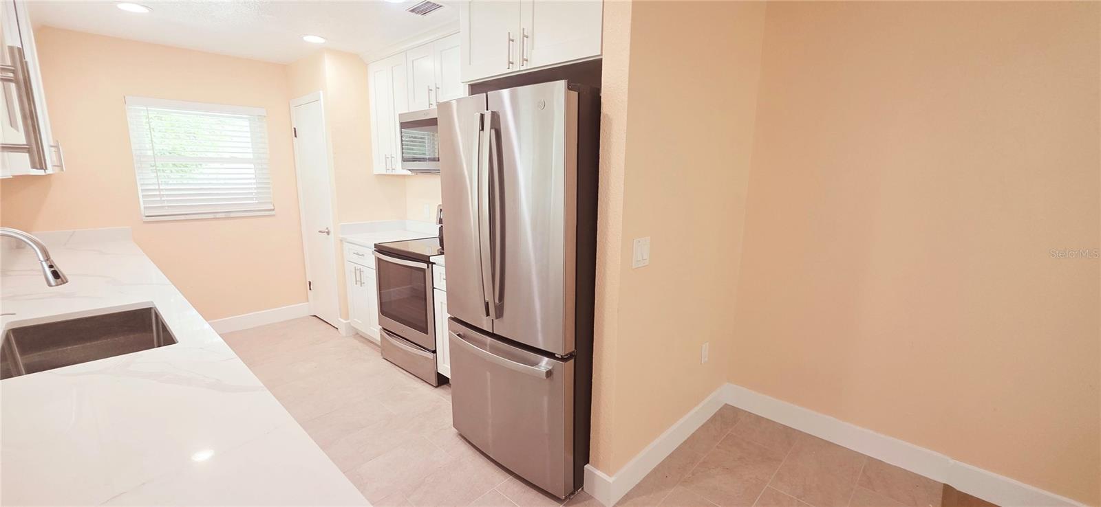 1954 DEERFIELD DR, LAKELAND, FL — photo 3