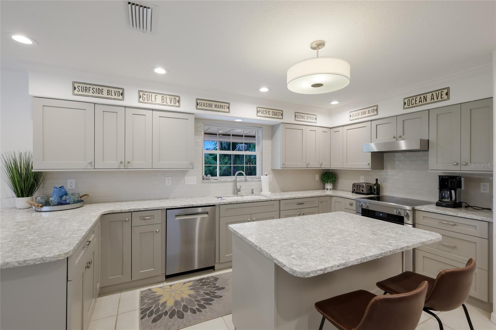 115 HAMMOCK RD, ANNA MARIA, FL — photo 16