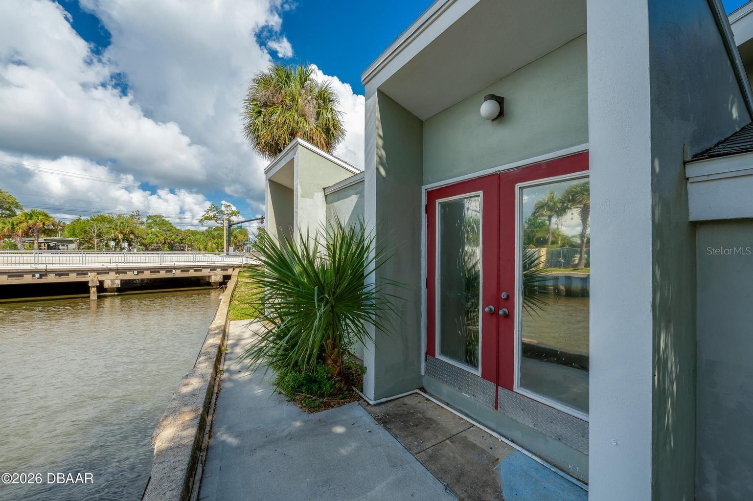 2763 S RIDGEWOOD AVE, SOUTH DAYTONA, FL — photo 31