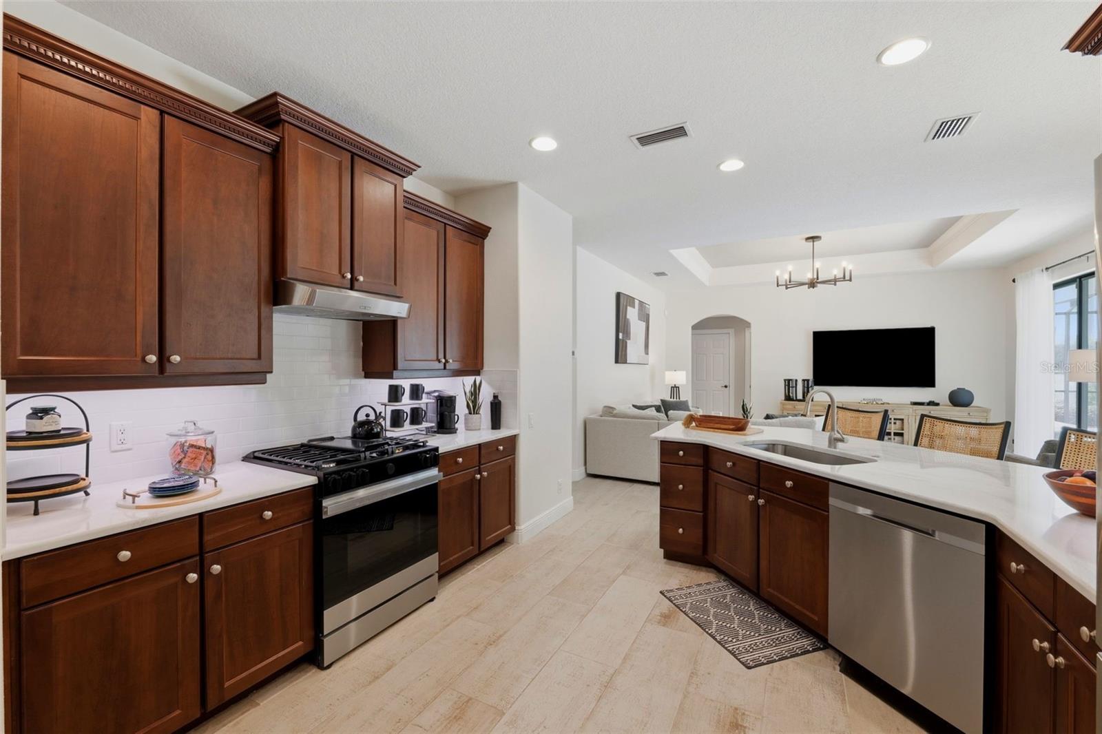 2691 LAKEBREEZE LN S, CLEARWATER, FL — photo 29