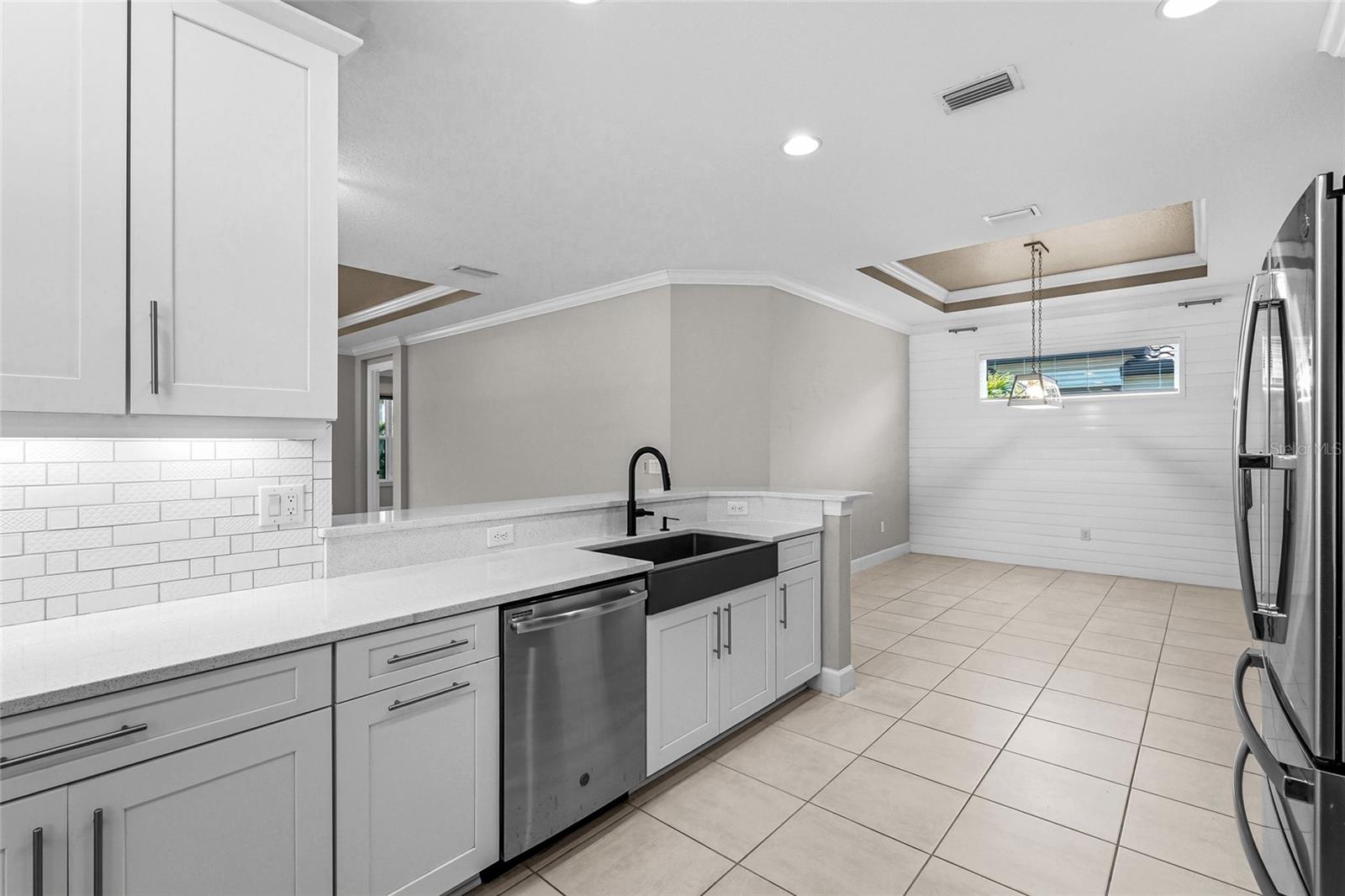 5365 BARTOLOMEO ST, SARASOTA, FL — photo 9