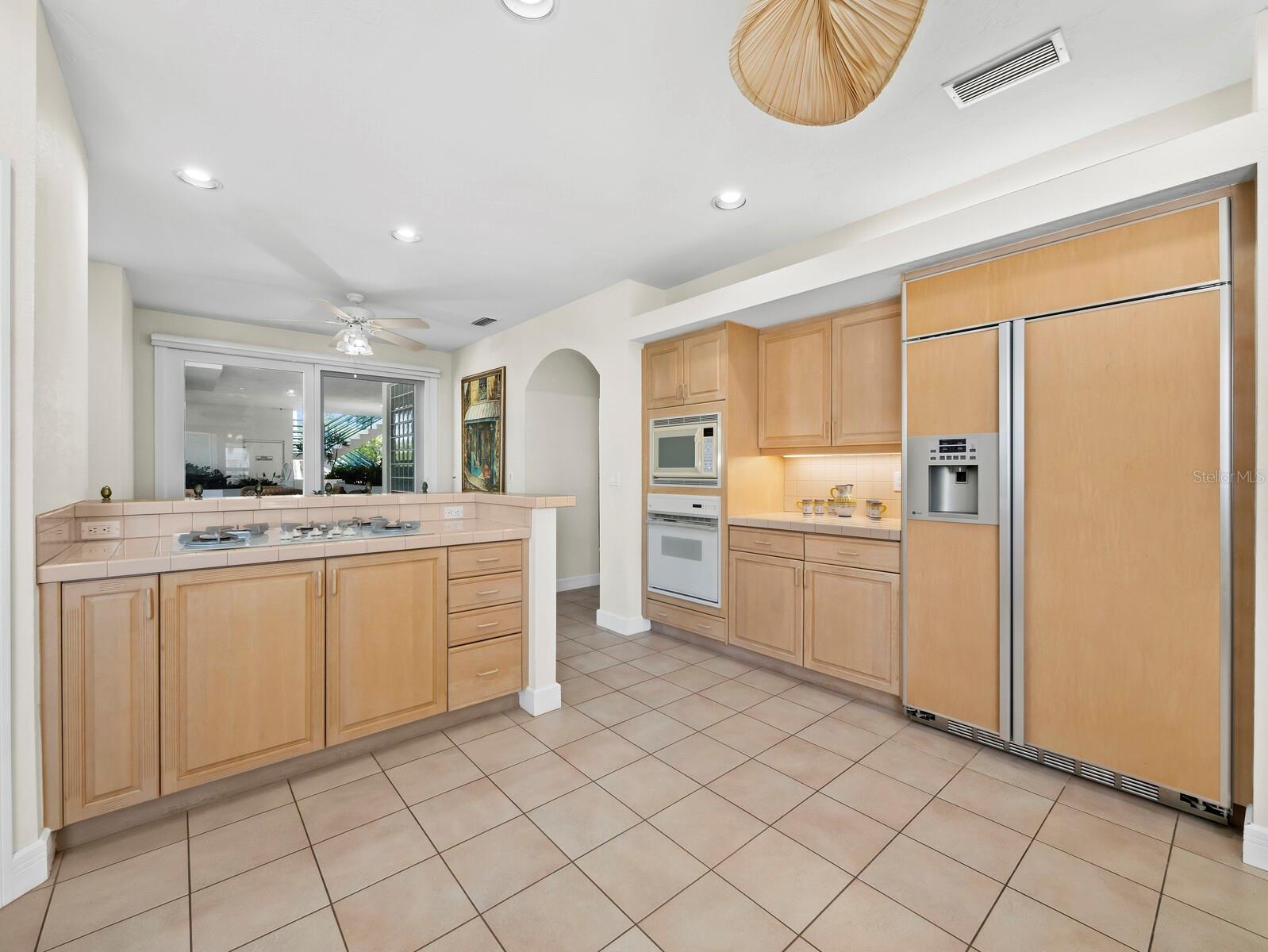 350 GULF OF MEXICO DR #213, LONGBOAT KEY, FL — photo 17