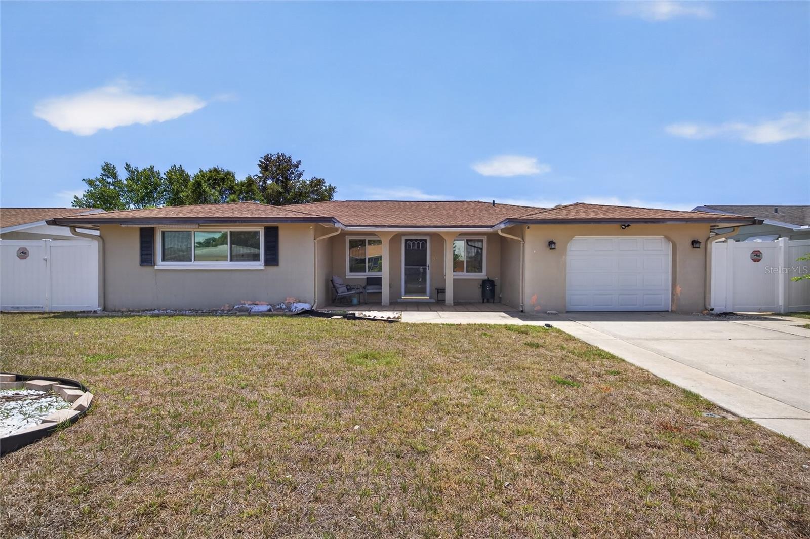 10237 OAK HILL DR, PORT RICHEY, FL — photo 2