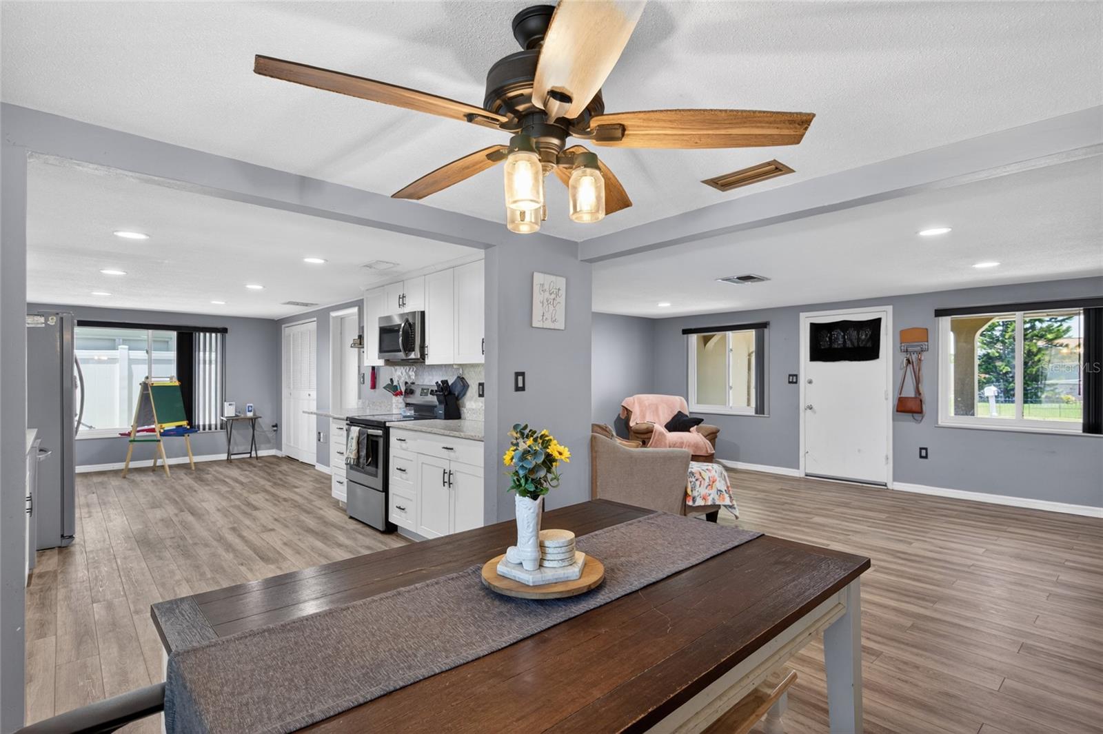 10237 OAK HILL DR, PORT RICHEY, FL — photo 15