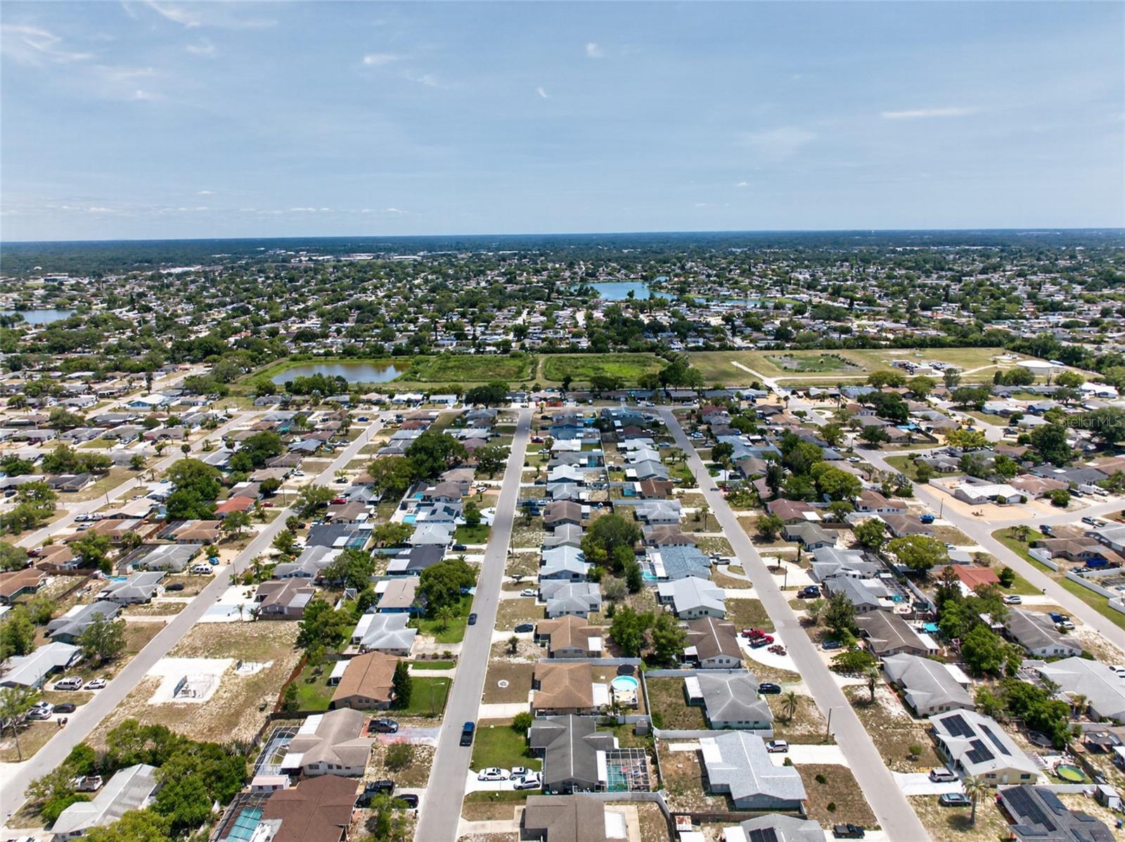 10237 OAK HILL DR, PORT RICHEY, FL — photo 40