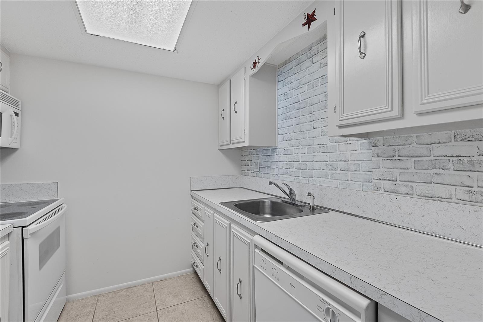 2750 OCEAN SHORE BLVD #430, ORMOND BEACH, FL — photo 15