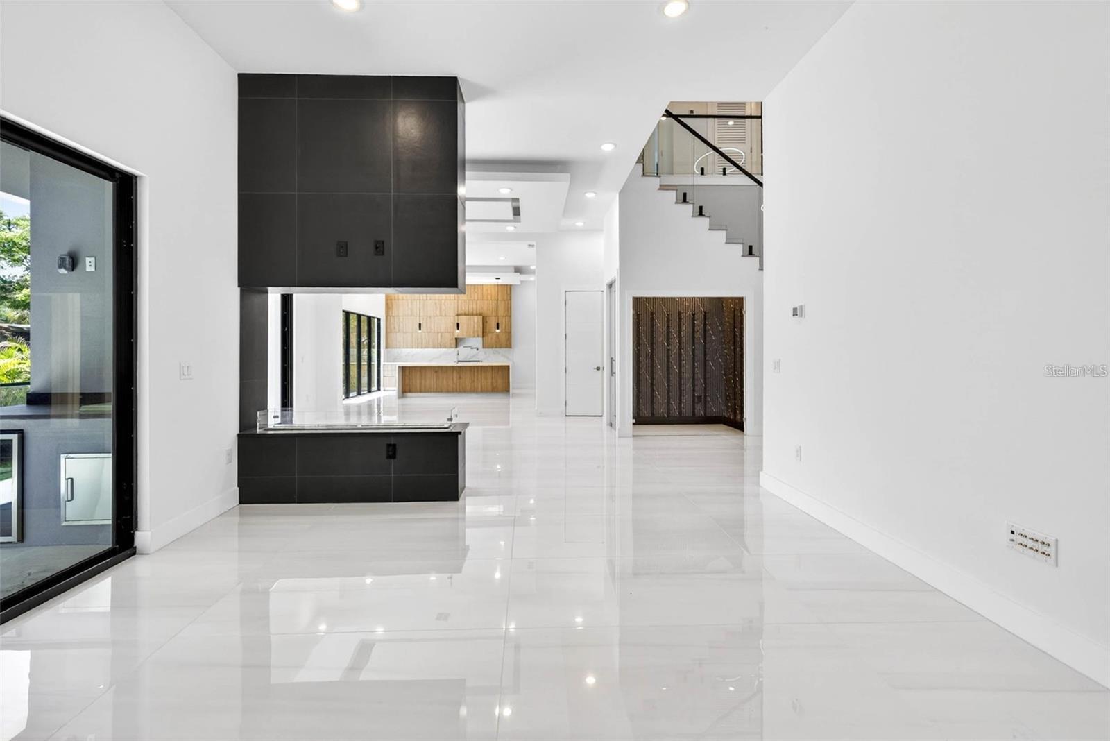 4426 W EUCLID AVE, TAMPA, FL — photo 8