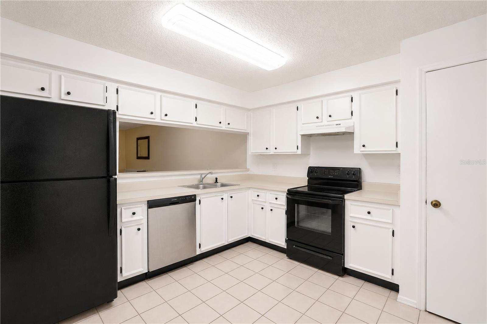 602 SAINT HENRY DR, BRANDON, FL — photo 4