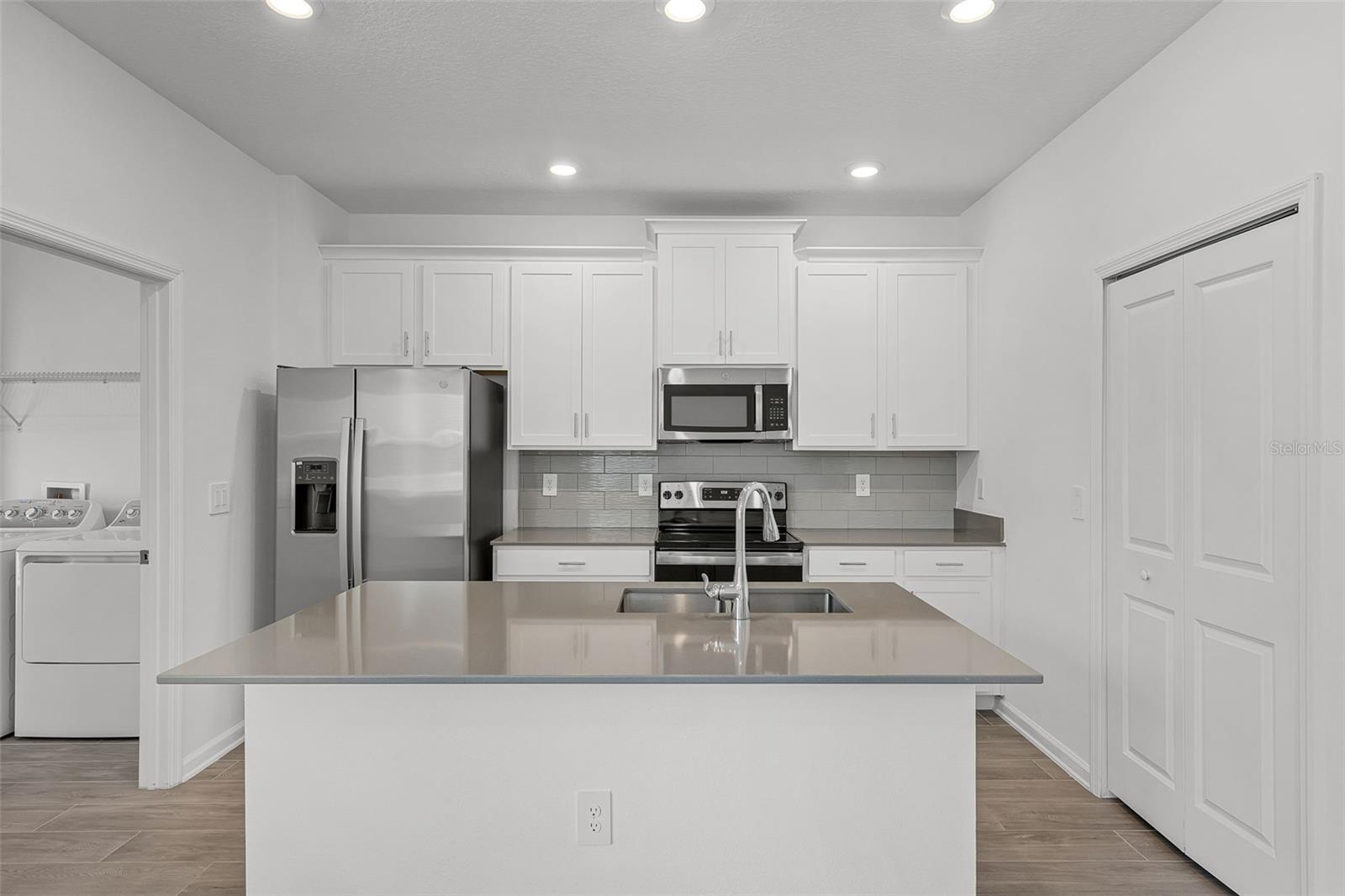 2563 RELAXING LN, KISSIMMEE, FL — photo 5