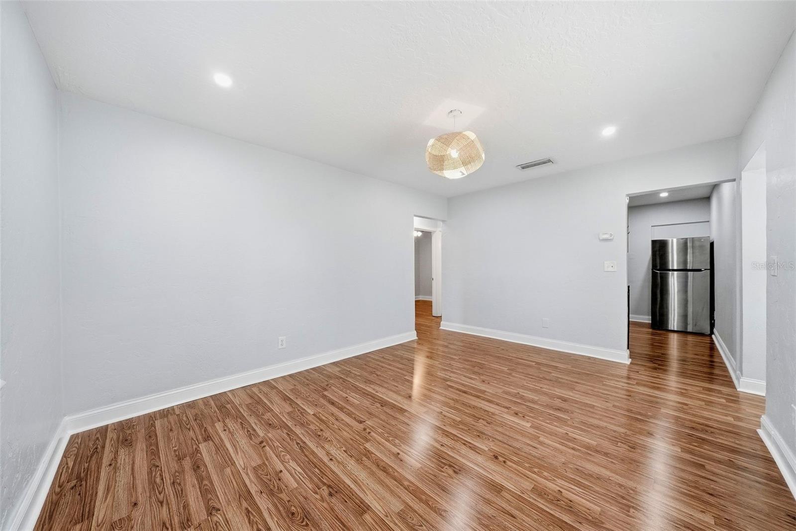 9310 N DARTMOUTH AVE, TAMPA, FL — photo 6