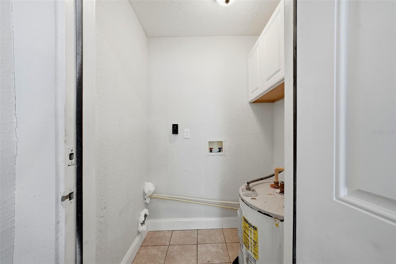 9310 N DARTMOUTH AVE, TAMPA, FL — photo 25