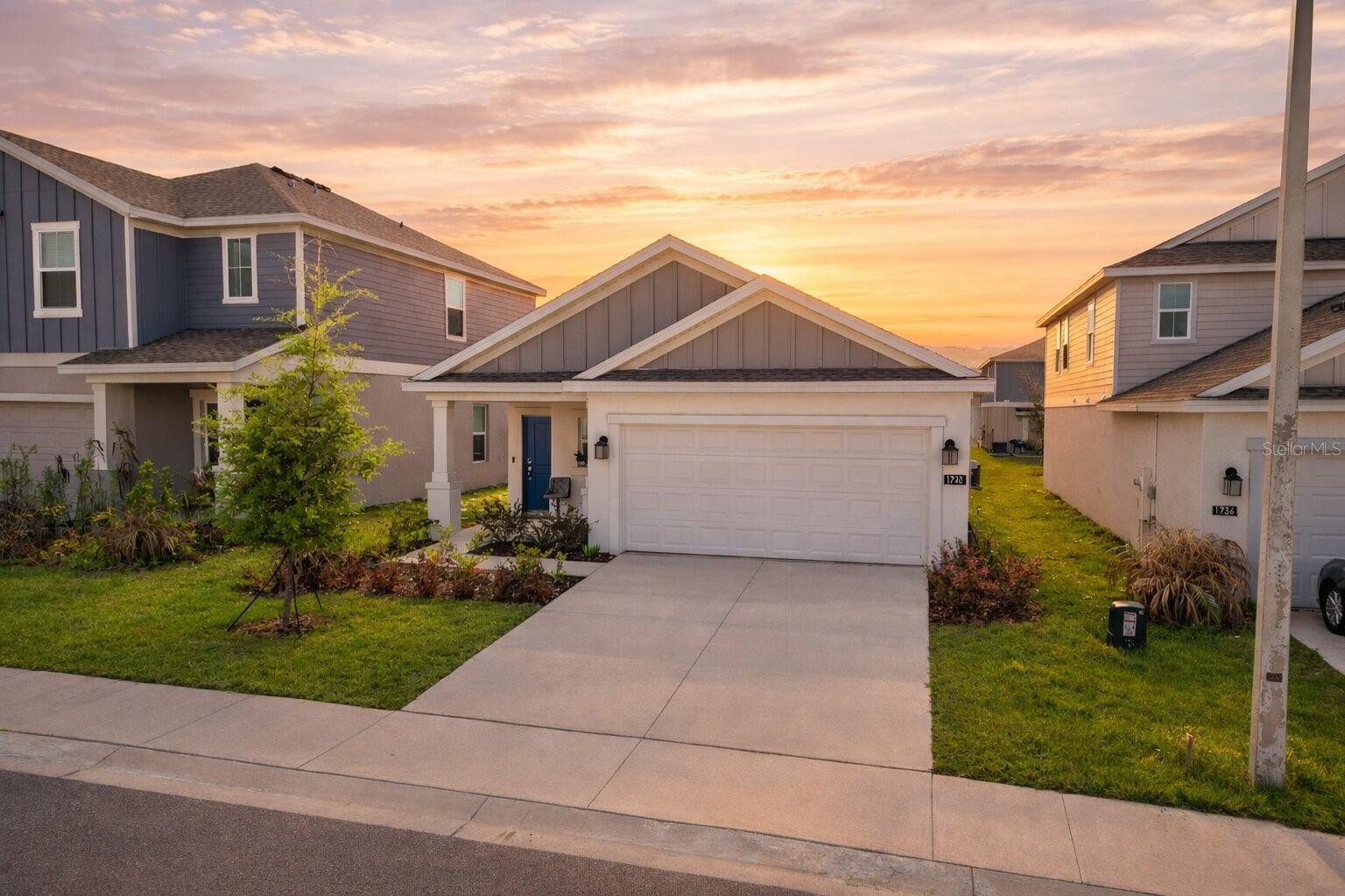 1740 WHITE WATER CT, DAVENPORT, FL — photo 2