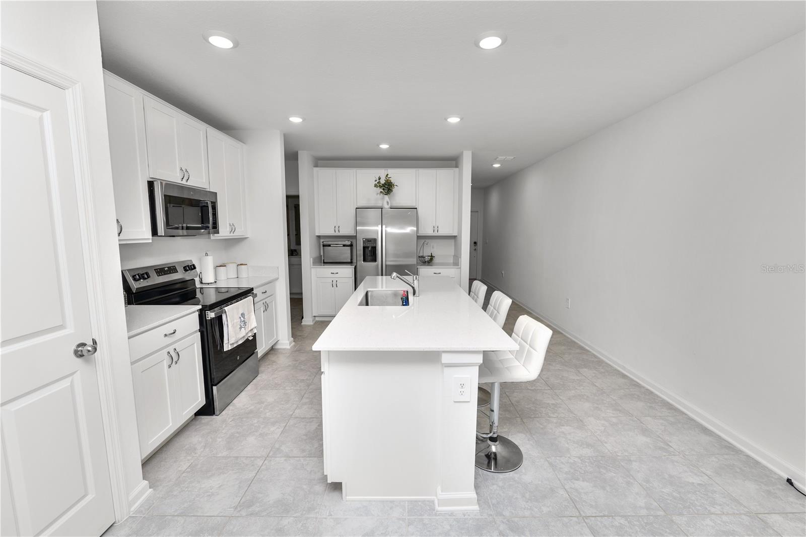 1740 WHITE WATER CT, DAVENPORT, FL — photo 4