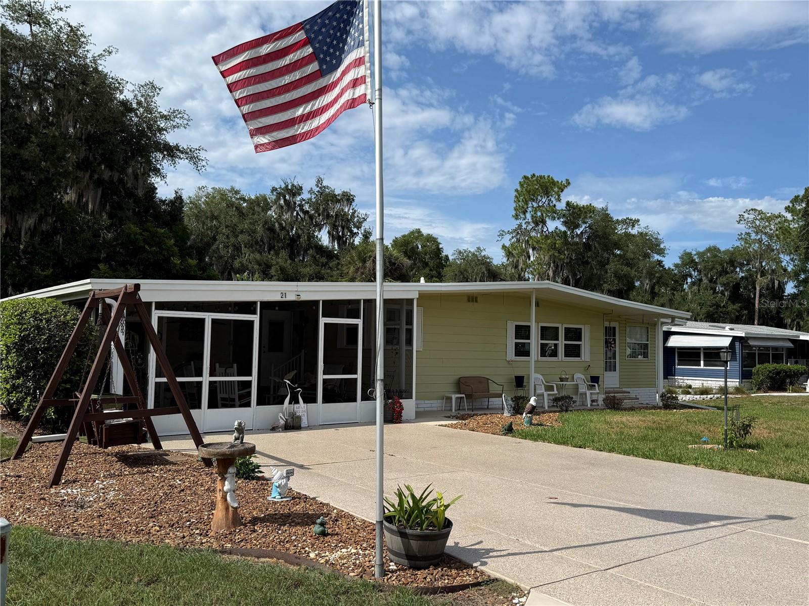 21 S BOBWHITE RD, WILDWOOD, FL