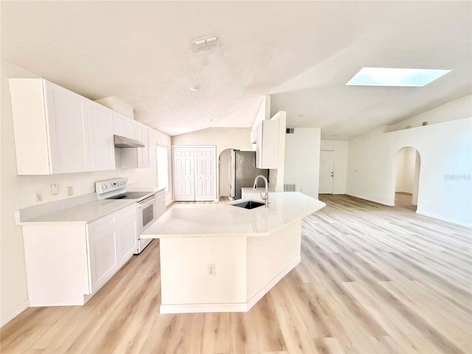 426 WOODBURY PINES CIR, ORLANDO, FL — photo 4