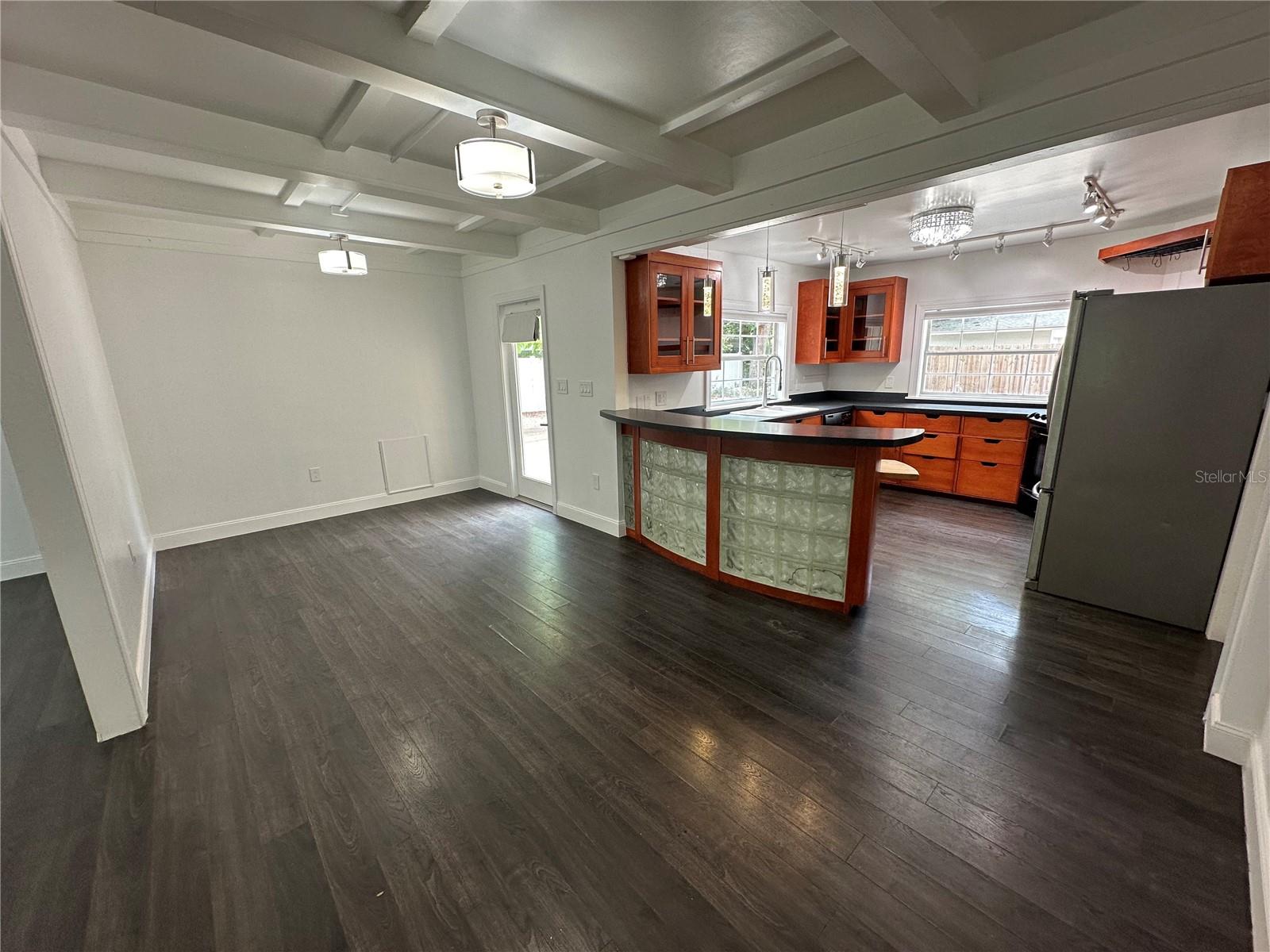 2559 E PAULSTAN CT, SARASOTA, FL — photo 9