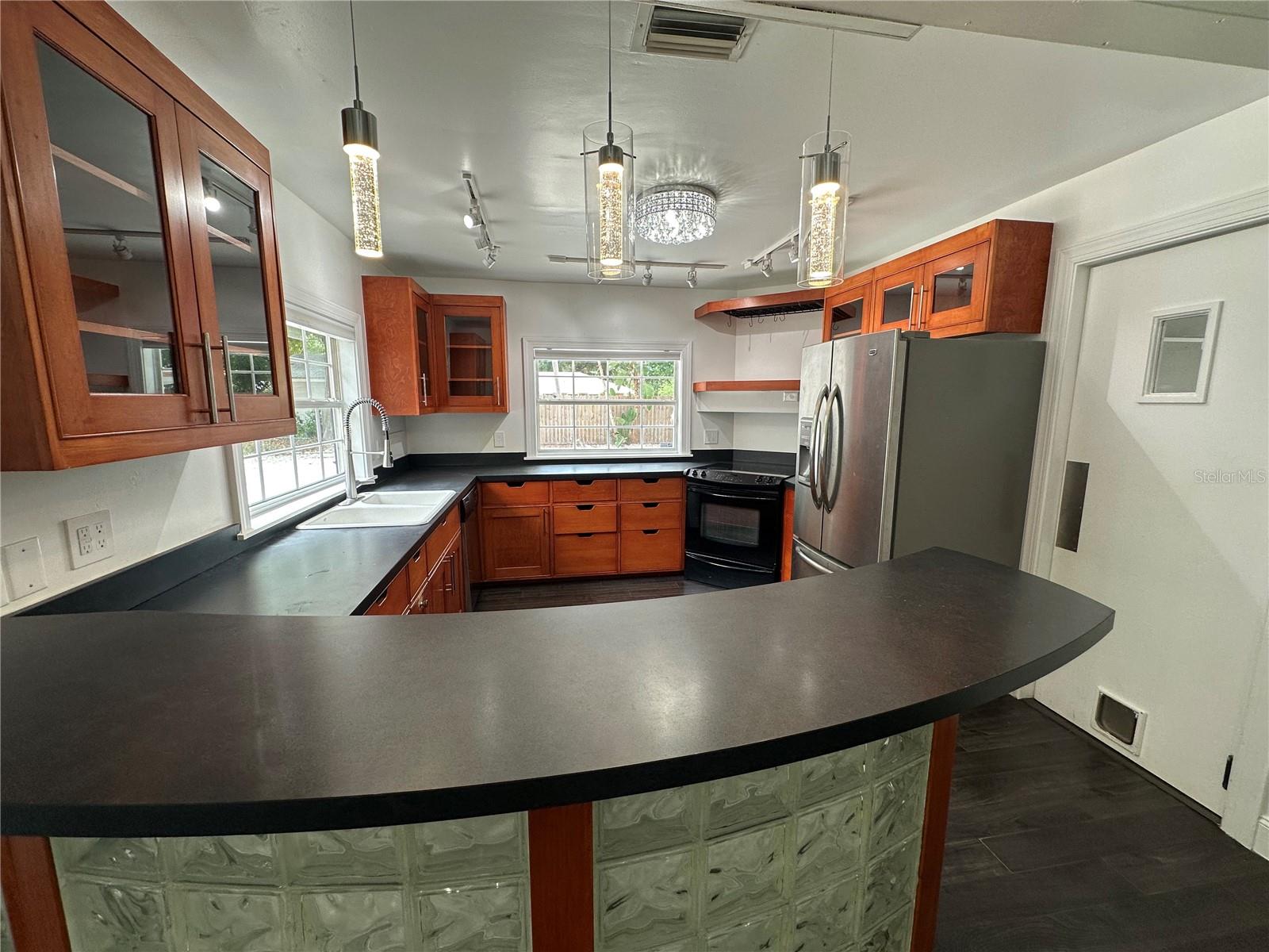 2559 E PAULSTAN CT, SARASOTA, FL — photo 10