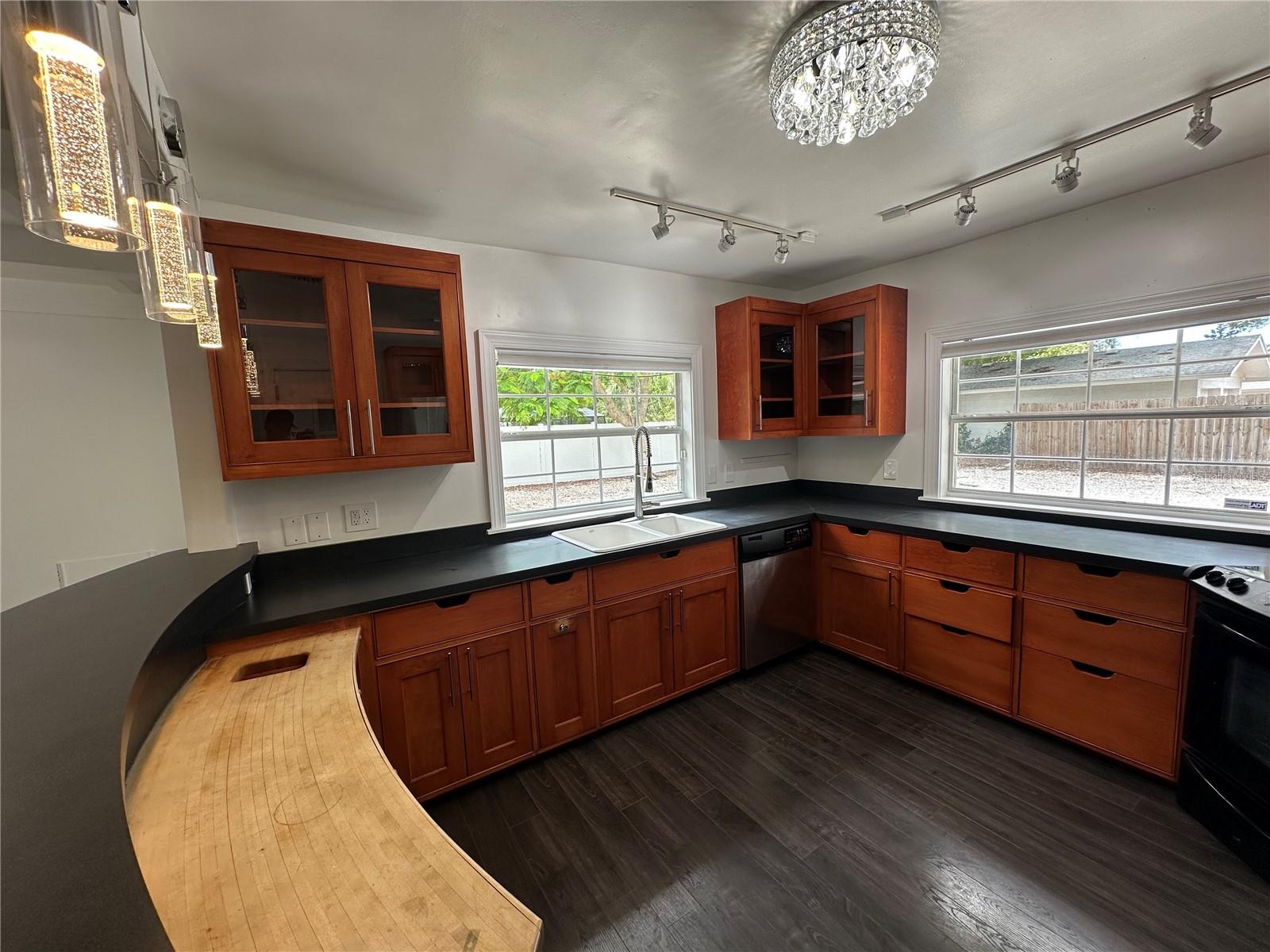 2559 E PAULSTAN CT, SARASOTA, FL — photo 13