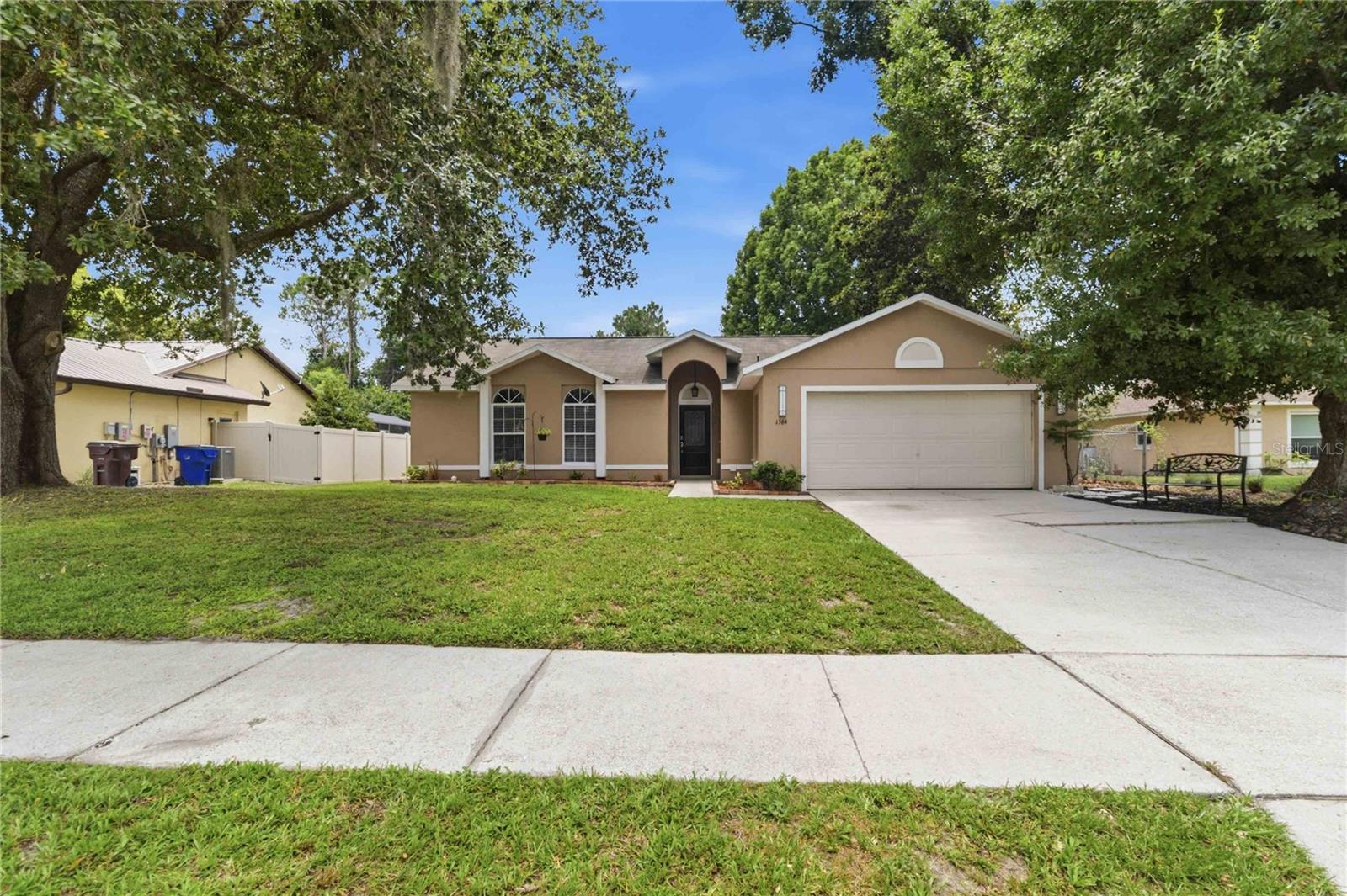 1564 CYPRESS WOODS CIR, ST CLOUD, FL — photo 2