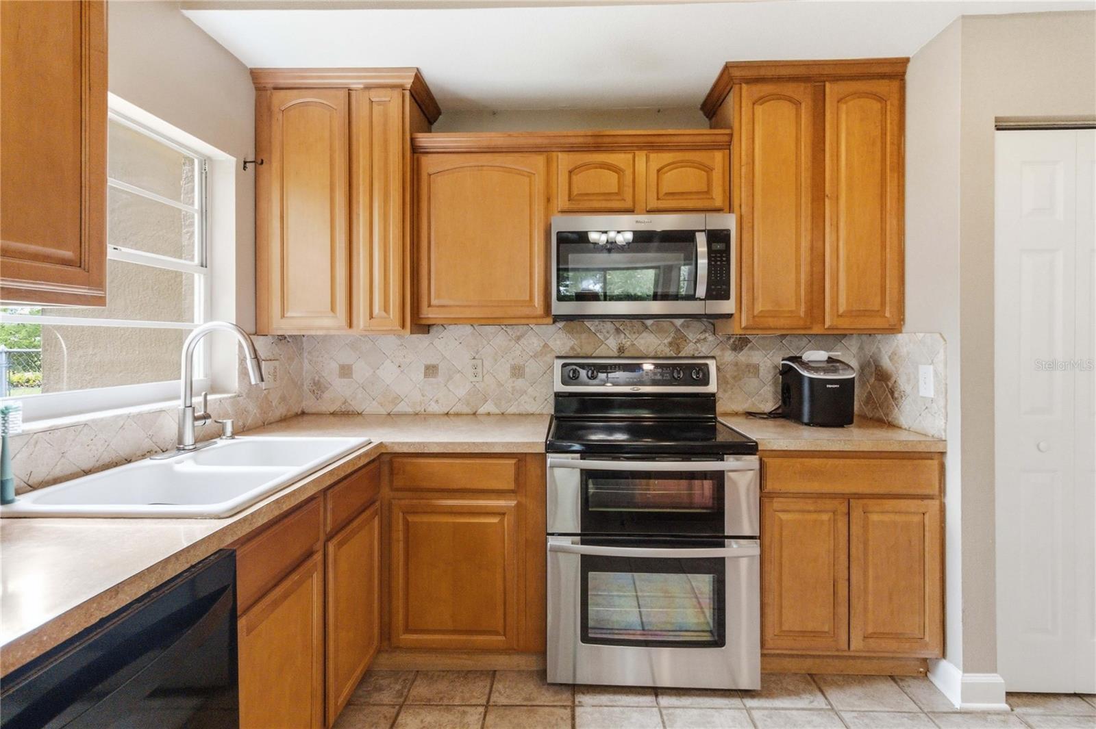 1564 CYPRESS WOODS CIR, ST CLOUD, FL — photo 16