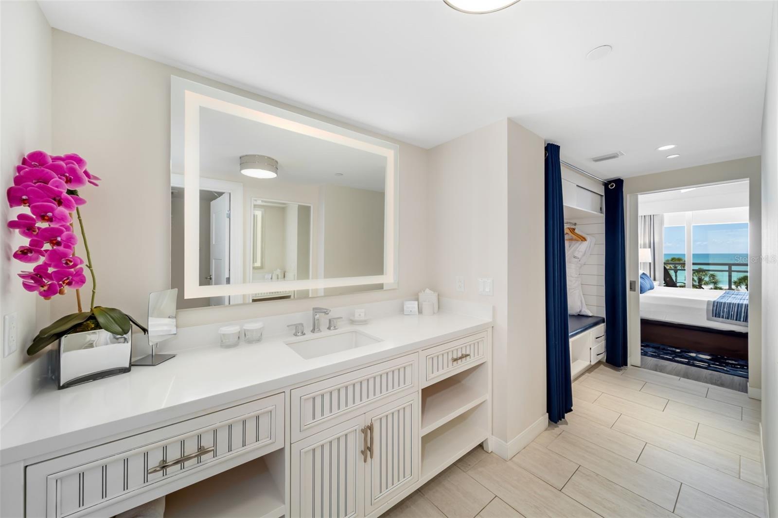 210 SANDS POINT RD #2402, LONGBOAT KEY, FL — photo 24