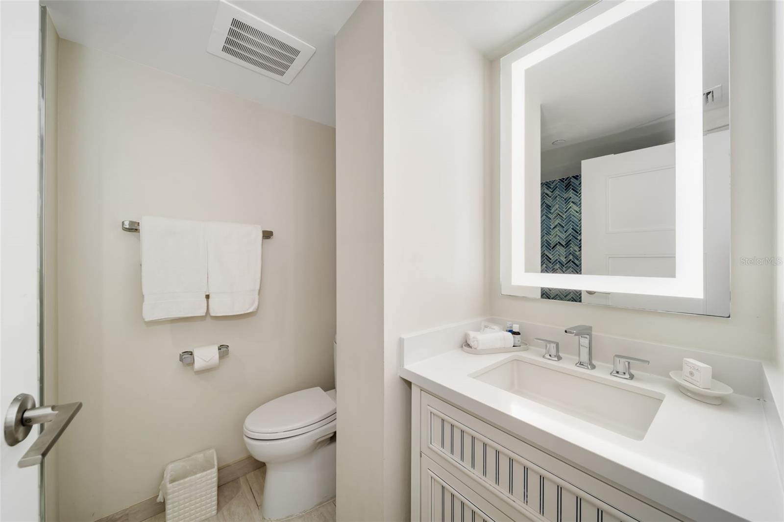 210 SANDS POINT RD #2402, LONGBOAT KEY, FL — photo 26