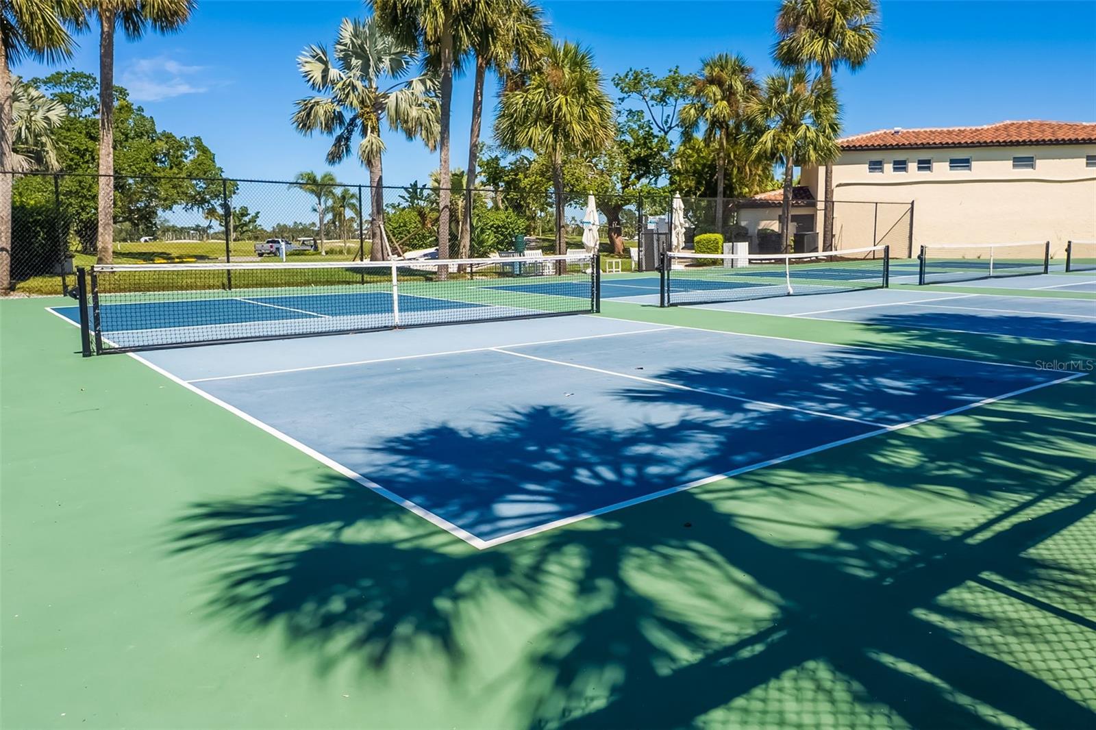 210 SANDS POINT RD #2402, LONGBOAT KEY, FL — photo 34