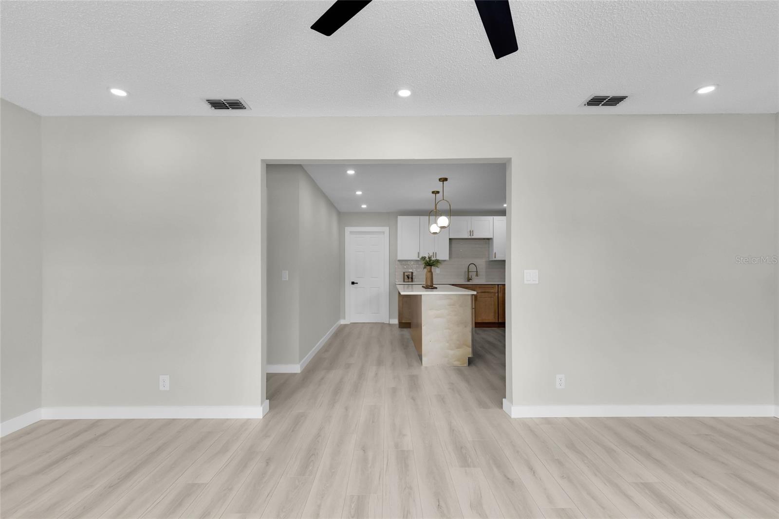 9140 SE 155TH PL, SUMMERFIELD, FL — photo 5