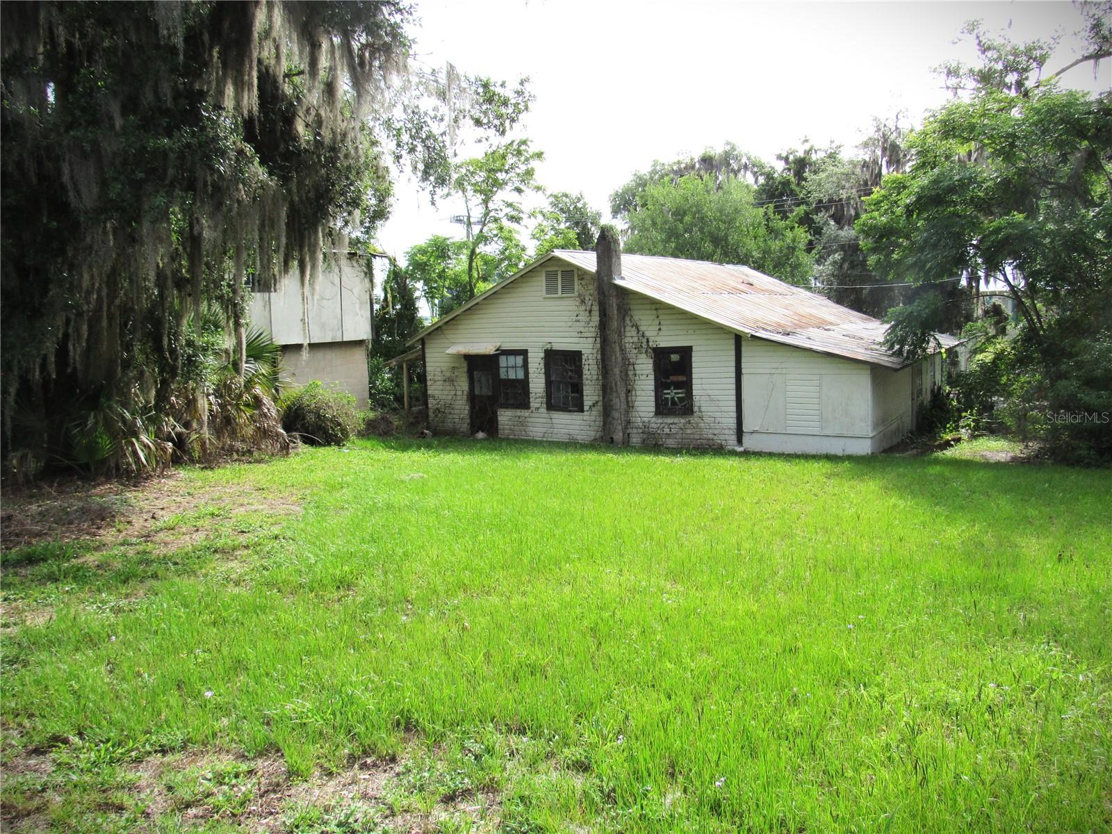 14 S LAKE ST, CRESCENT CITY, FL — photo 6