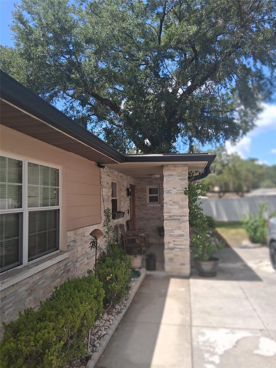 702 COULTER PL, BRANDON, FL — photo 3