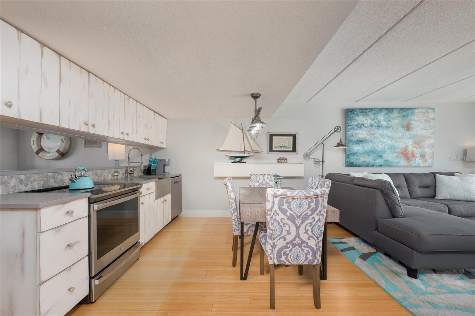 845 BENJAMIN FRANKLIN DR #302, SARASOTA, FL — photo 11