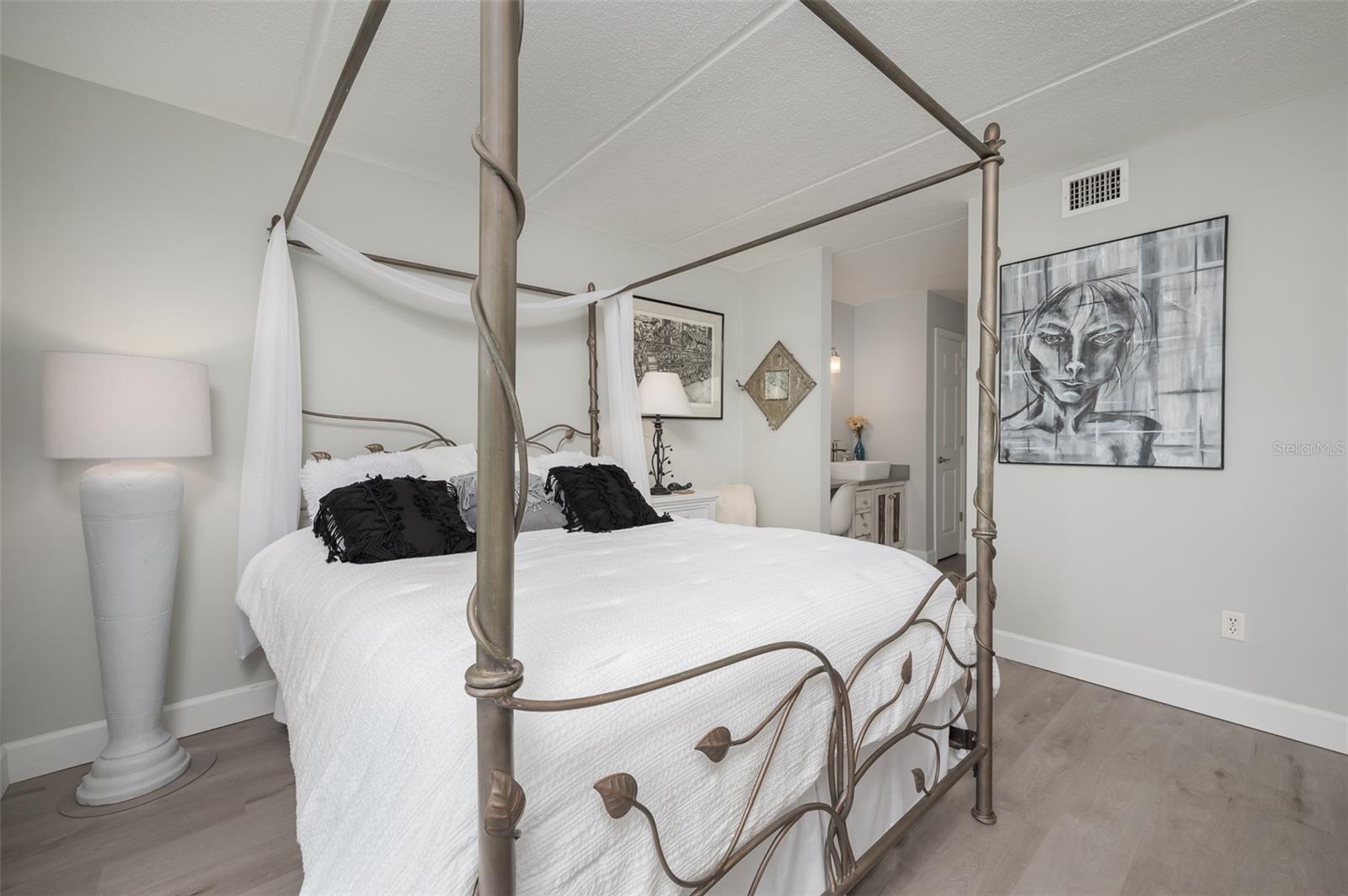 845 BENJAMIN FRANKLIN DR #302, SARASOTA, FL — photo 16
