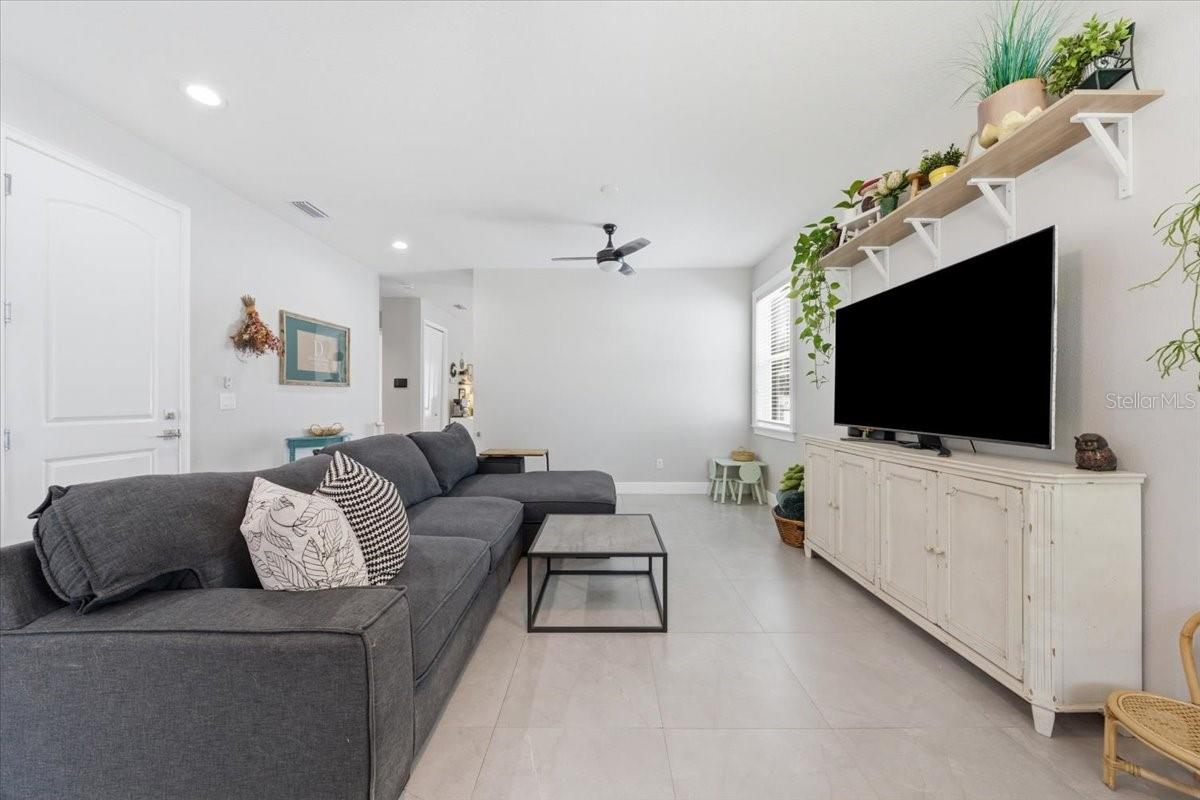 1808 W CLUSTER AVE, TAMPA, FL — photo 5