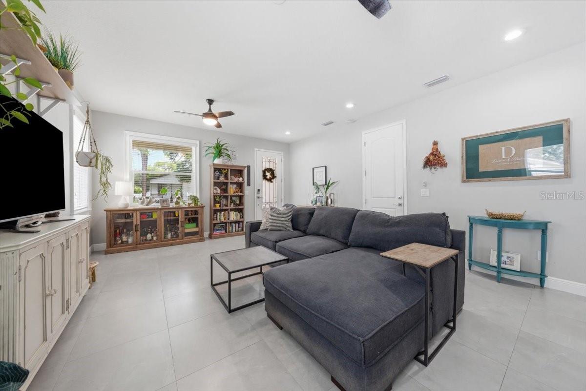 1808 W CLUSTER AVE, TAMPA, FL — photo 6