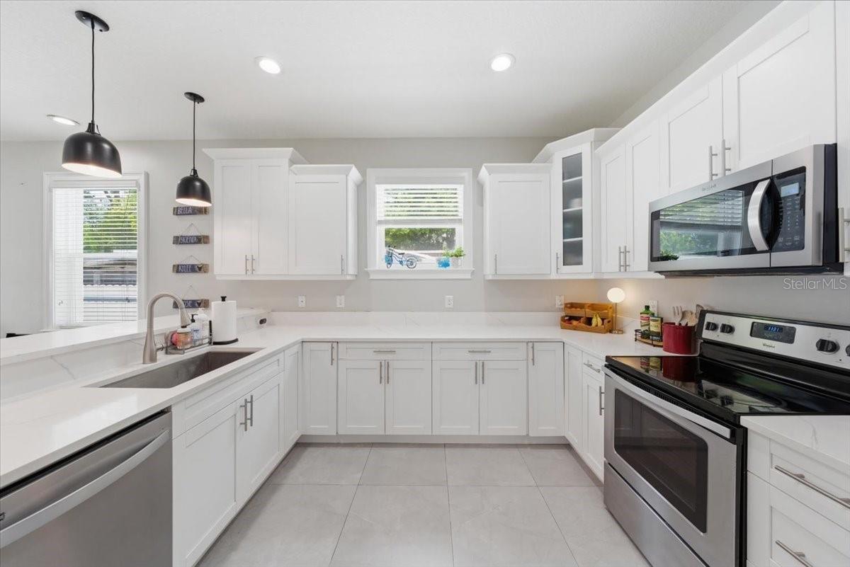 1808 W CLUSTER AVE, TAMPA, FL — photo 13