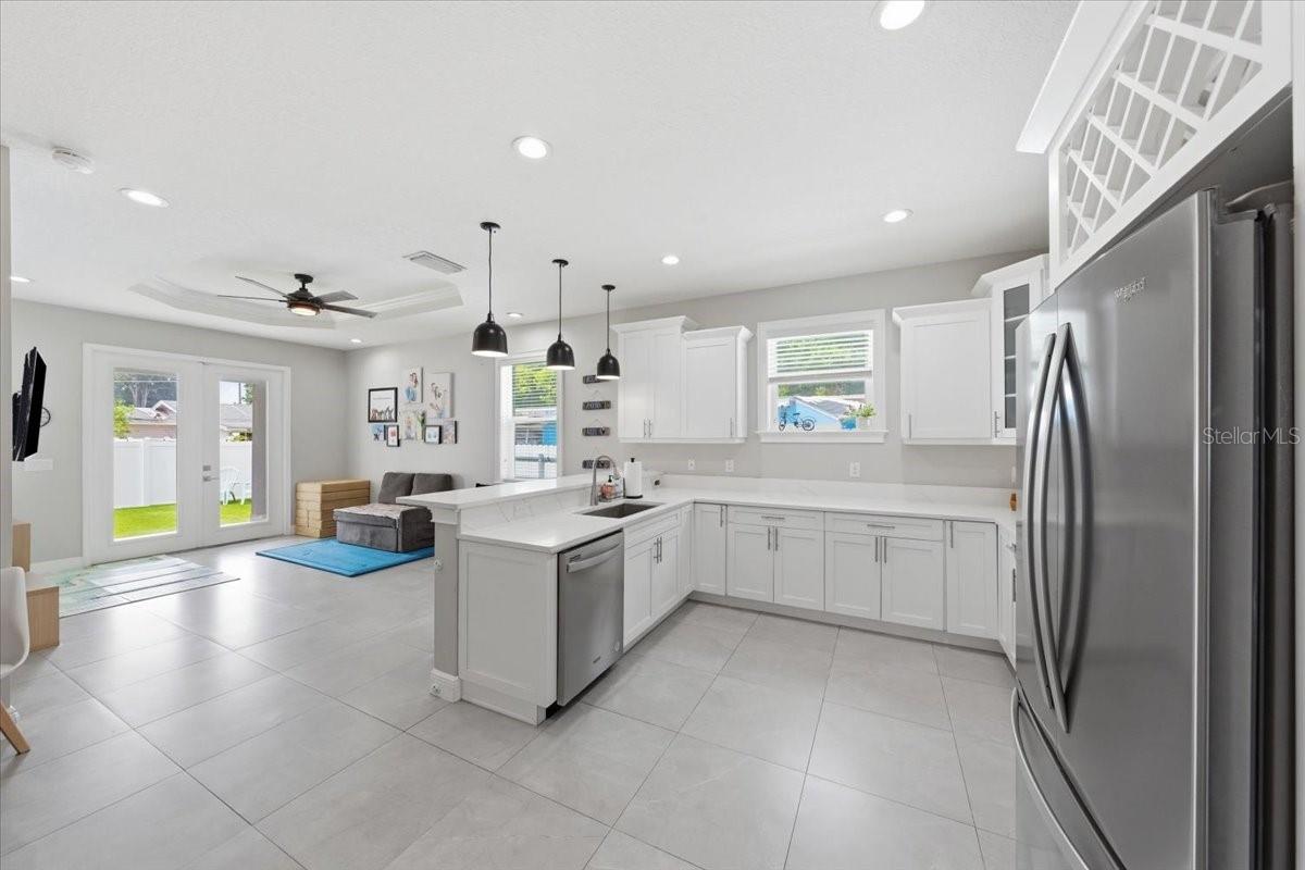 1808 W CLUSTER AVE, TAMPA, FL — photo 16