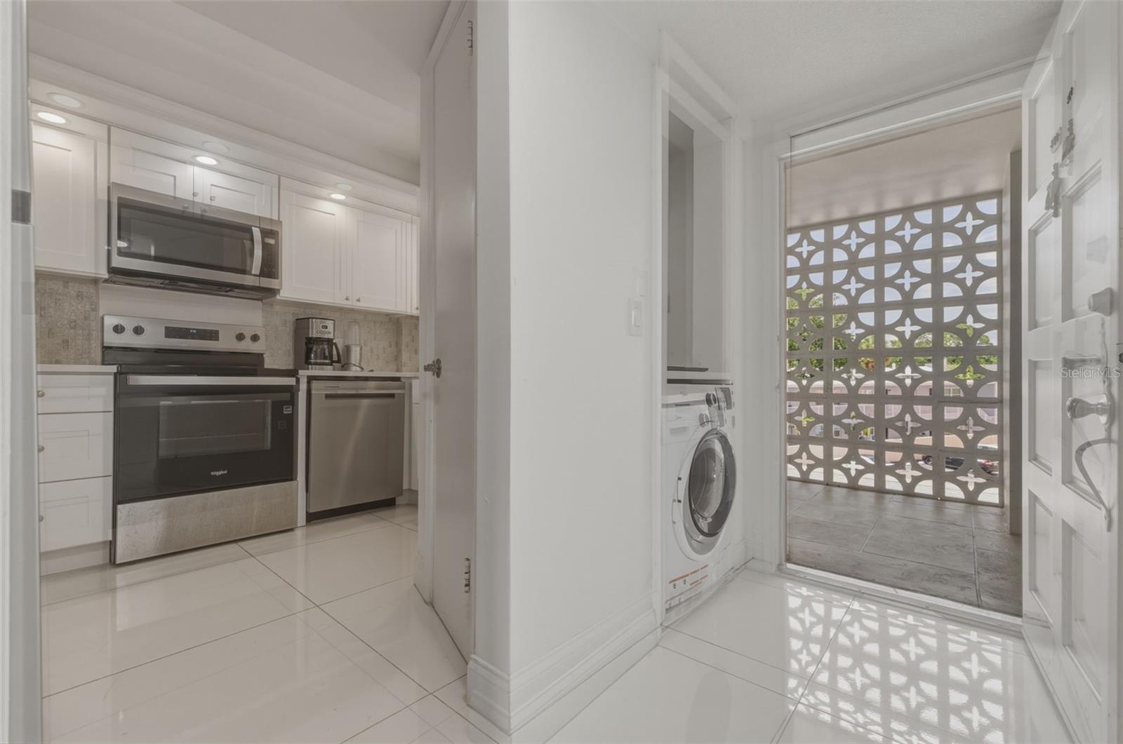 1100 N SHORE DR NE #304, ST PETERSBURG, FL — photo 10