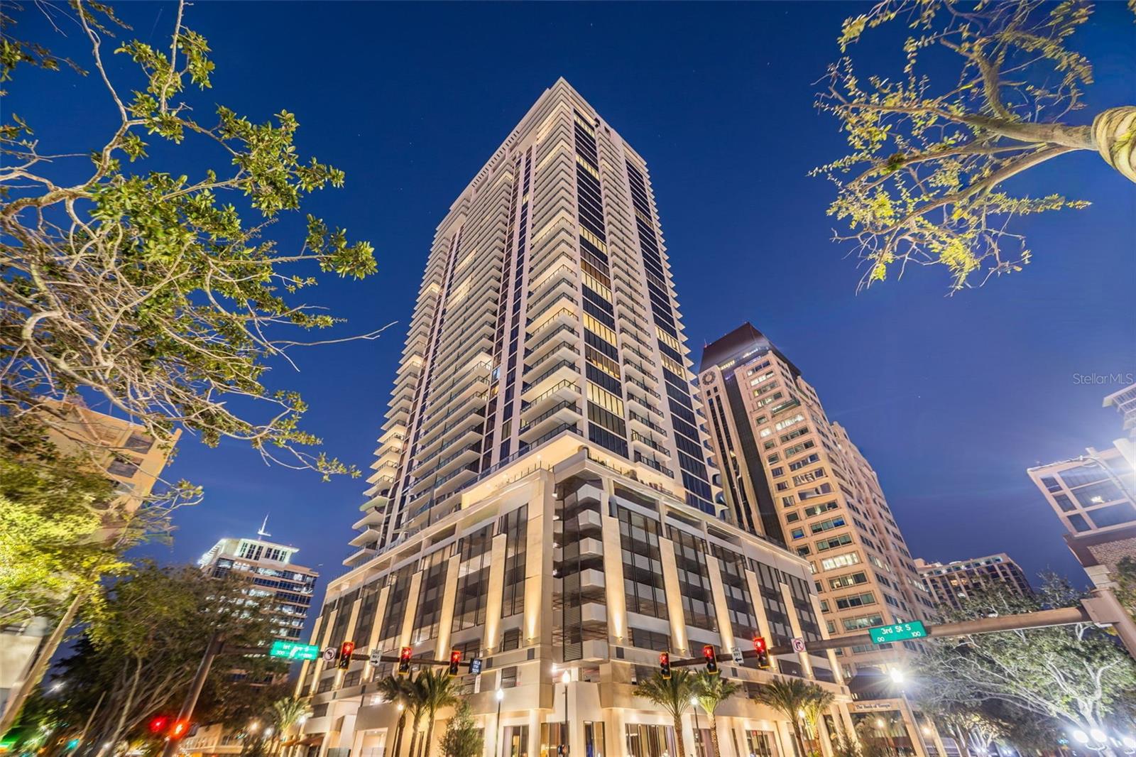 275 1ST AVE S #2706, ST PETERSBURG, FL