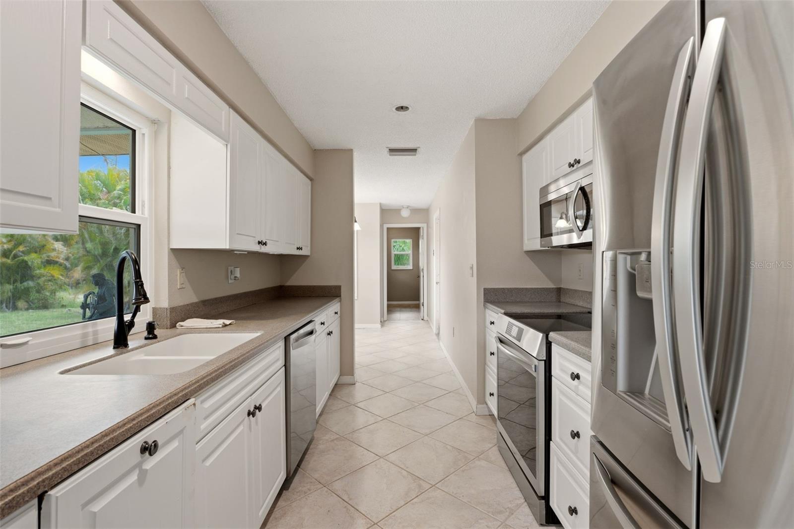 18025 LE GRAND AVE, PORT CHARLOTTE, FL — photo 10