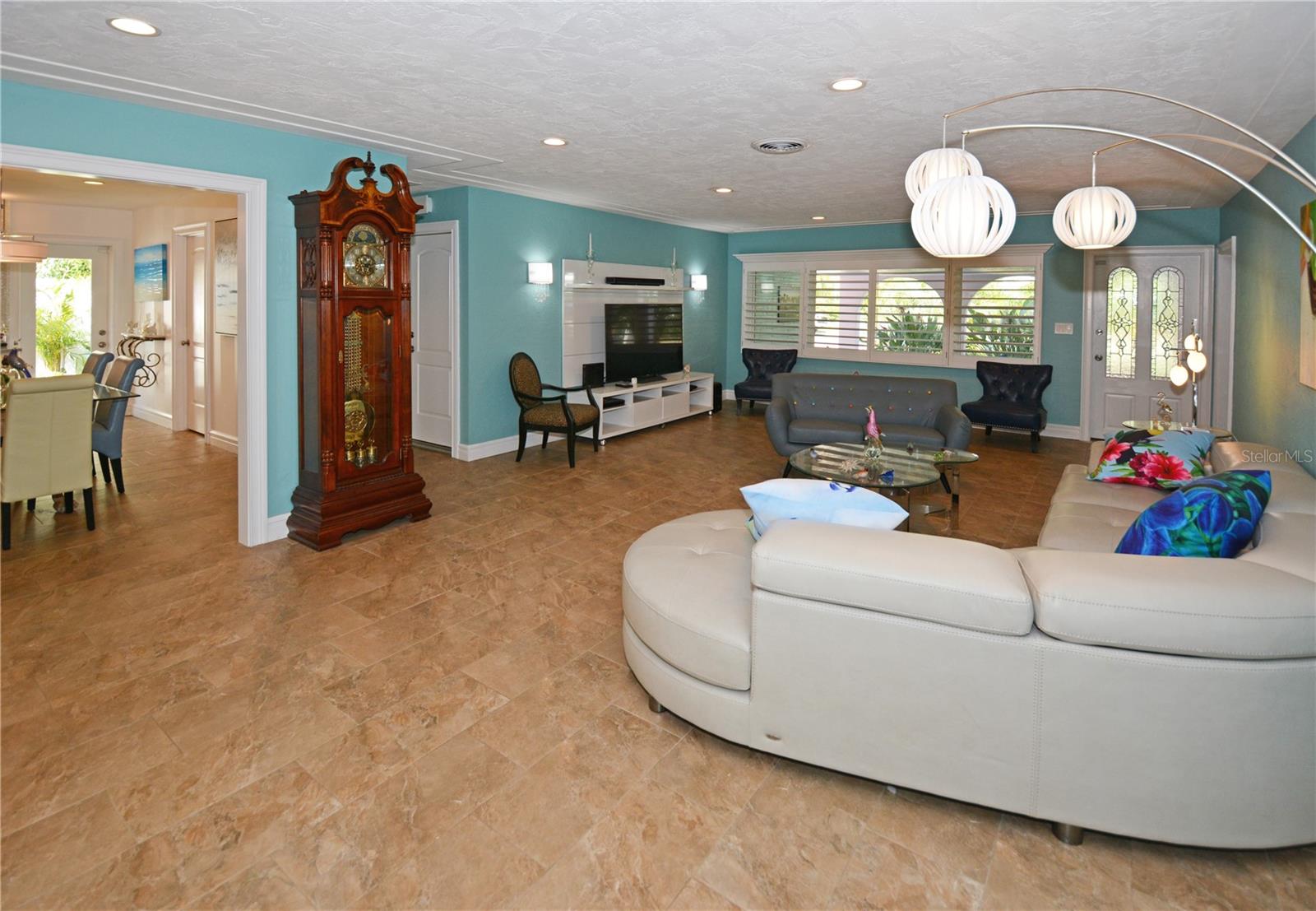 7020 MANGO AVE S, ST PETERSBURG, FL — photo 9