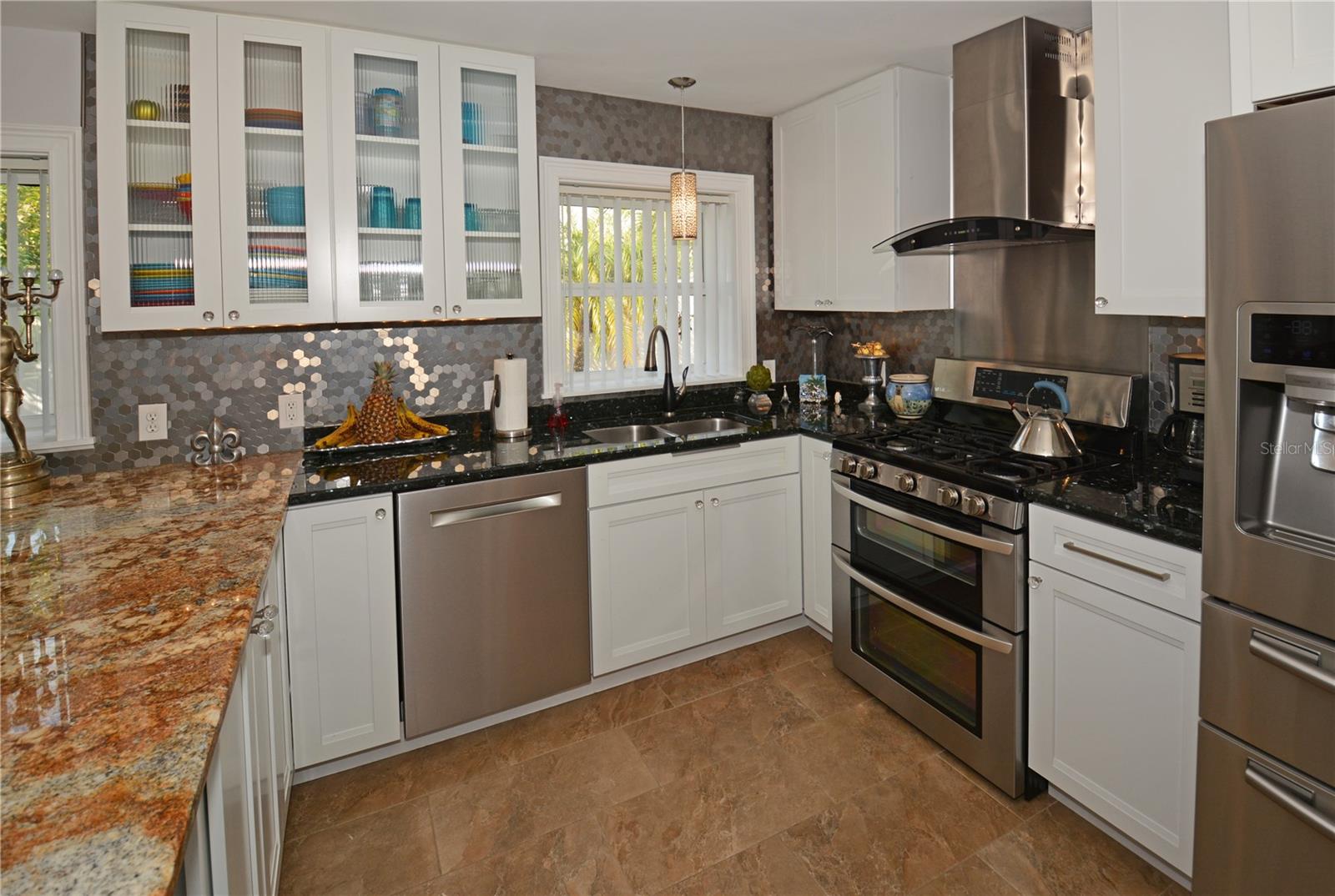 7020 MANGO AVE S, ST PETERSBURG, FL — photo 15